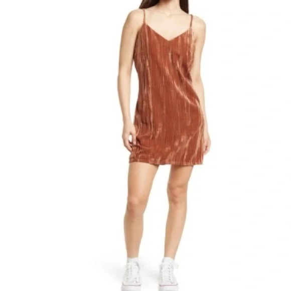 ELODIE NWOT CLAY VELVET MINI DRESS - Picture 2 of 9